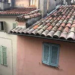 A Deux Pas Du Palais Des Festivals , Deux Pieces Dans Le Bas Du Quartier Historique Du Suquet A Cannes