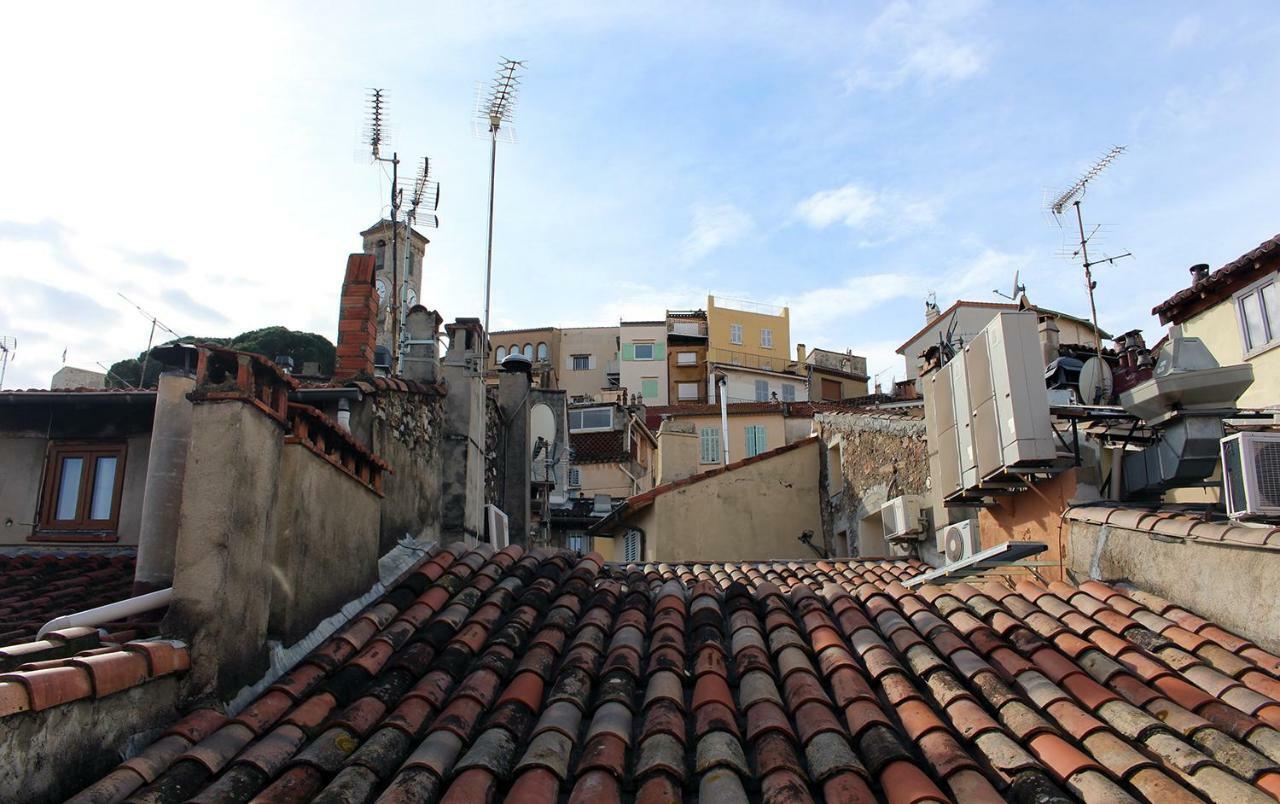 A Deux Pas Du Palais Des Festivals , Deux Pieces Dans Le Bas Du Quartier Historique Du Suquet A Appartement *